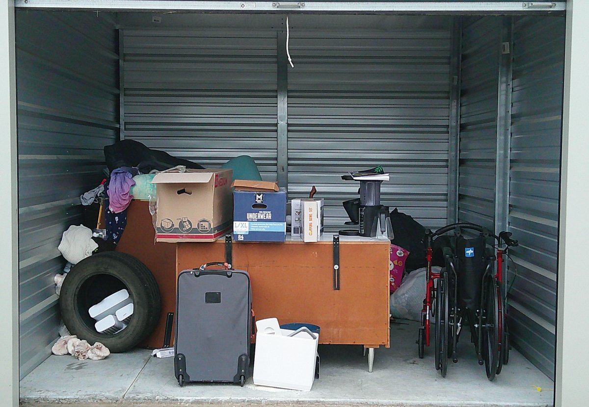 10 x 10 storage unit in Columbia, MO