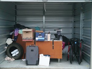 10 x 10 storage unit in Columbia, MO