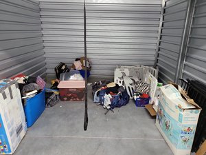 10 x 10 storage unit in Houston, TX