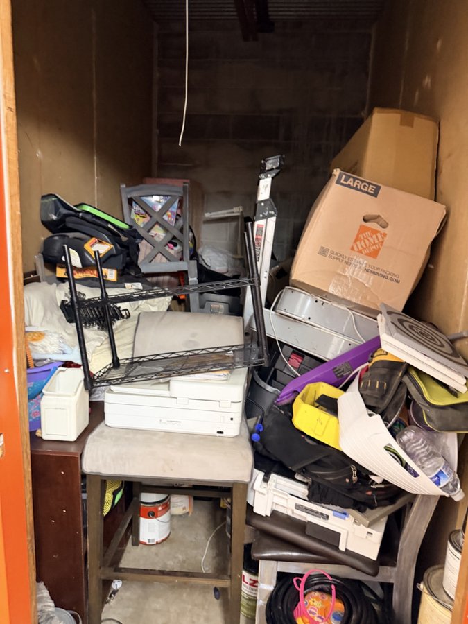6 x 10 storage unit in Houston, TX