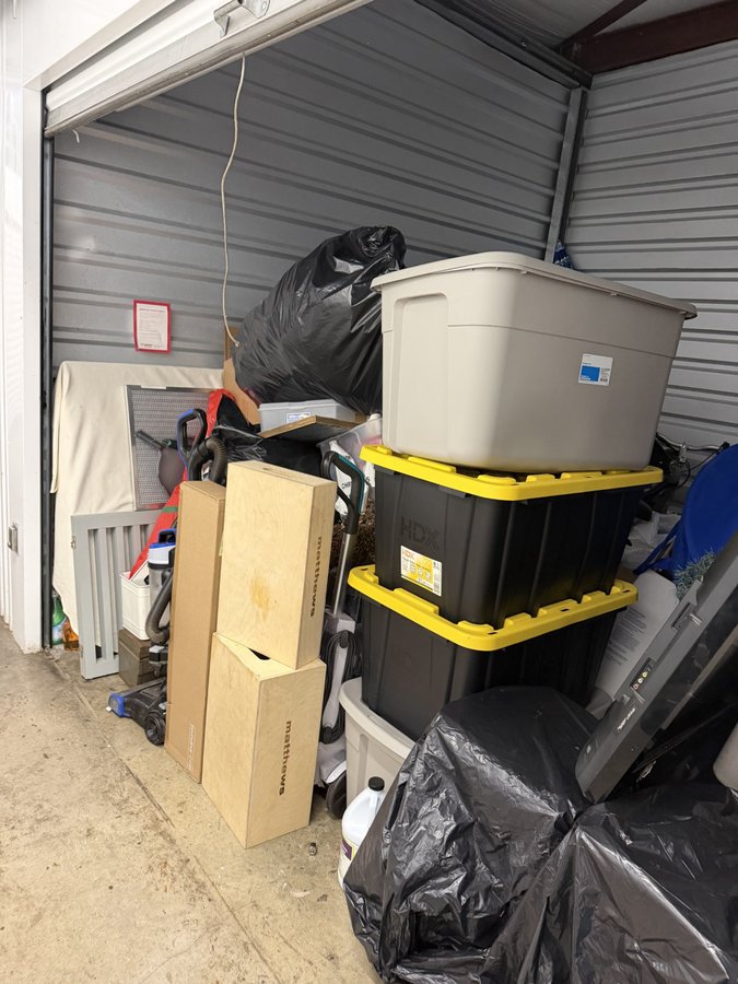 10 x 10 storage unit in West Palm Beach, FL