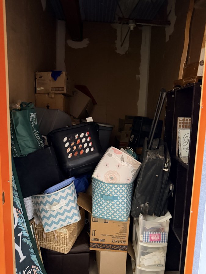 6 x 10 storage unit in Houston, TX
