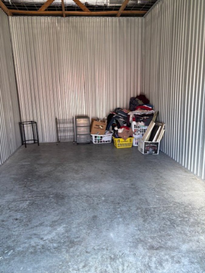 10 x 15 storage unit in Springfield, TN