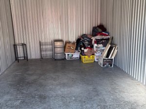 10 x 15 storage unit in Springfield, TN