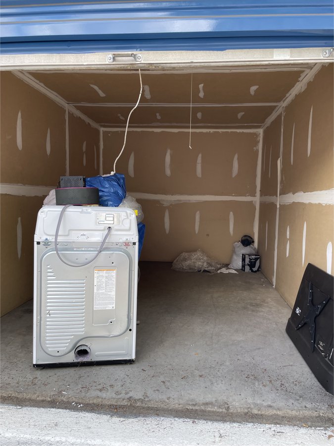 10 x 15 storage unit in Charlotte, NC