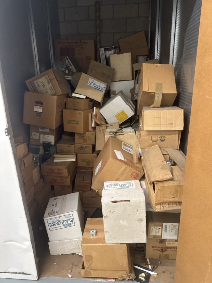5 x 10 storage unit in Anaheim, CA