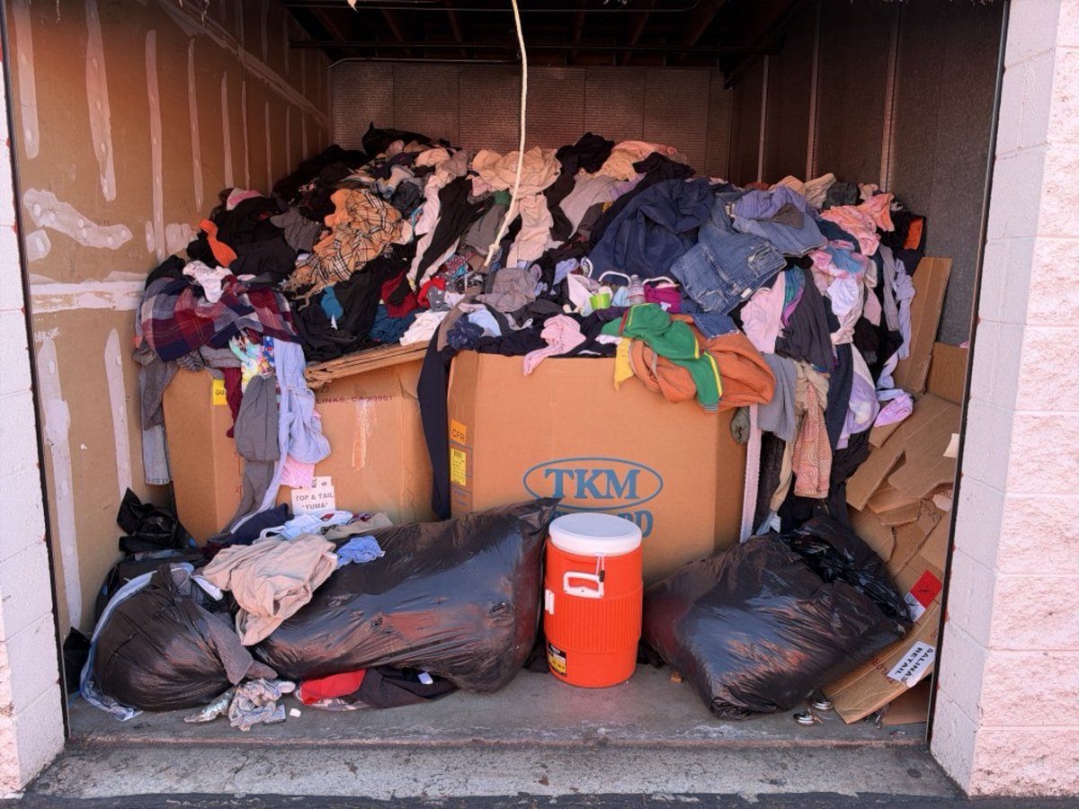 10 x 15 storage unit in Anaheim, CA