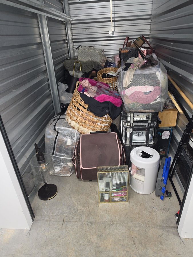 5 x 10 storage unit in Sherwood, OR