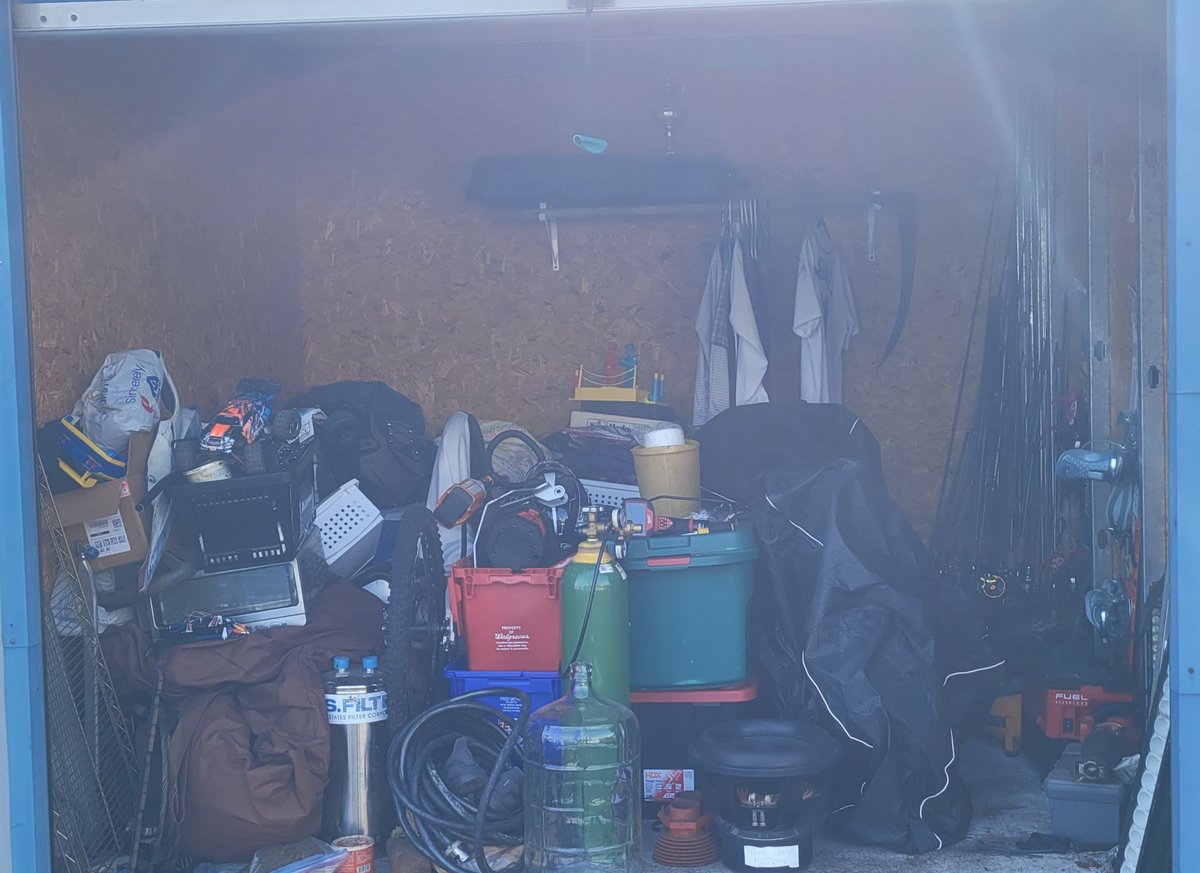 10 x 10 storage unit in Maple Valley, WA
