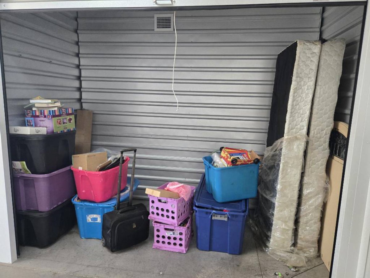 10 x 5 storage unit in Goodyear, AZ