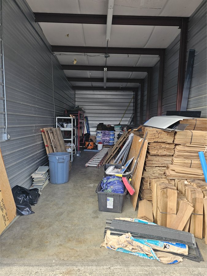 12 x 33 storage unit in Pacific, WA