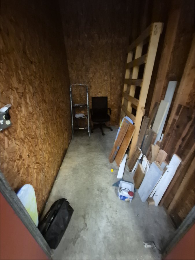 5 x 10 storage unit in Everett, WA