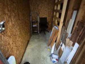 5 x 10 storage unit in Everett, WA