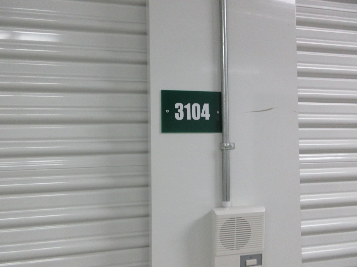 10 x 25 storage unit in Farmington Hills, MI