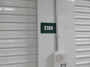 10 x 25 unit in Farmington Hills