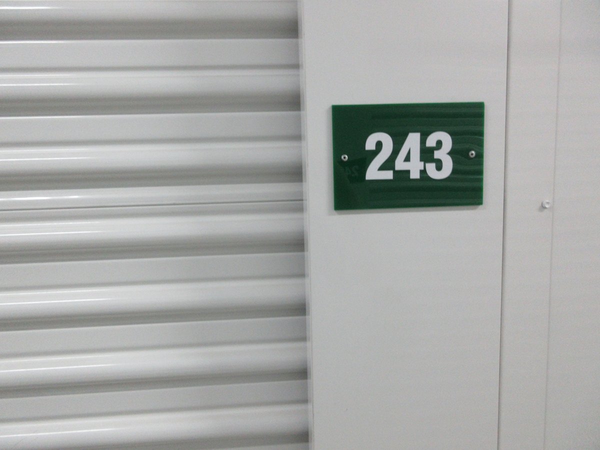 10 x 10 storage unit in Farmington Hills, MI