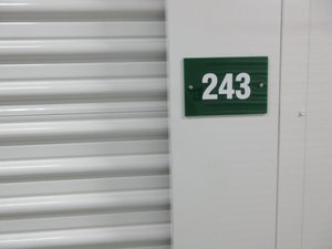 10 x 10 unit in Farmington Hills