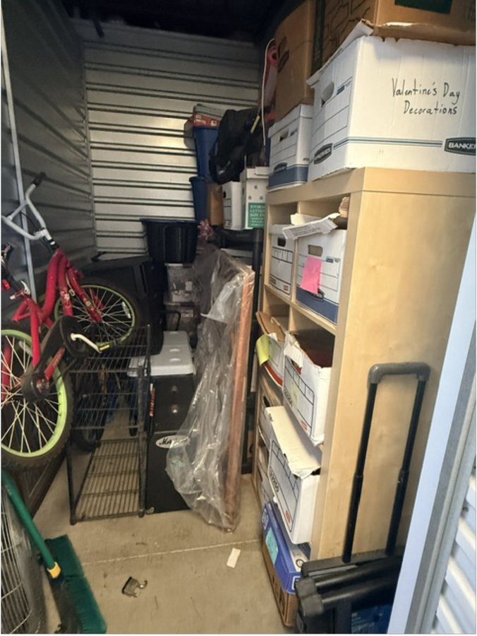 5 x 10 storage unit in Simi Valley, CA