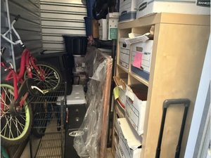 5 x 10 storage unit in Simi Valley, CA