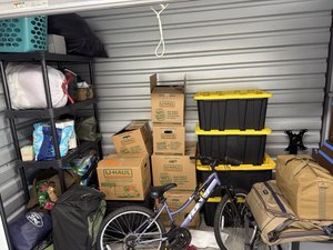 10 x 5 storage unit in Louisville, KY
