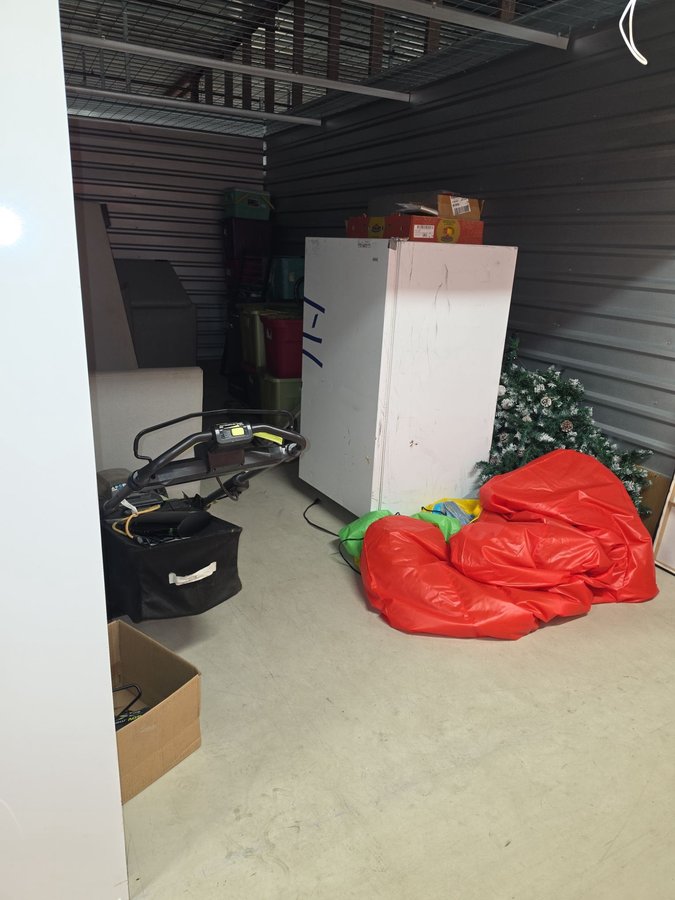 10 x 20 storage unit in Beaverton                , OR