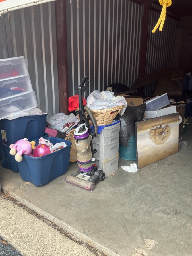 14 x 25 storage unit in Louisville, KY