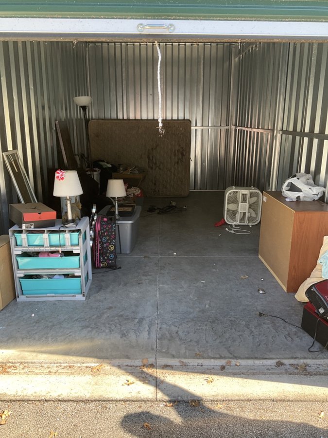 10 x 20 storage unit in Louisville, KY