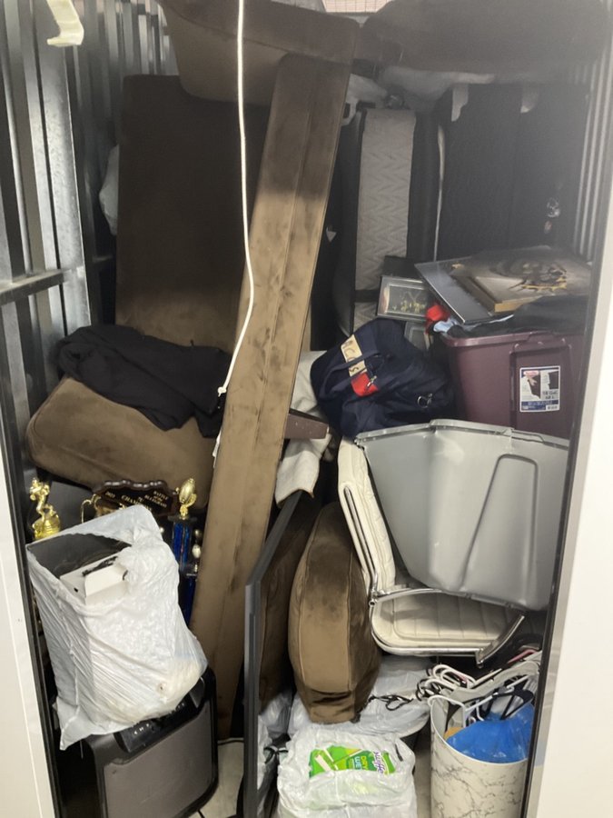 6 x 10 storage unit in Louisville, KY