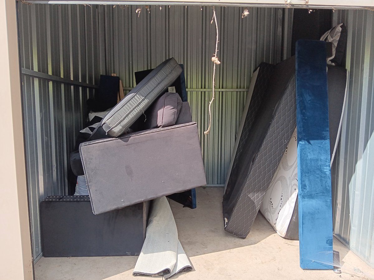 10 x 10 storage unit in Westland, MI