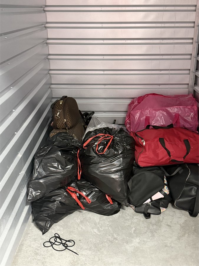5 x 10 storage unit in Tampa, FL