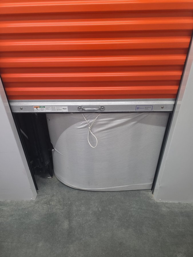 5 x 5 storage unit in Holly Springs, NC