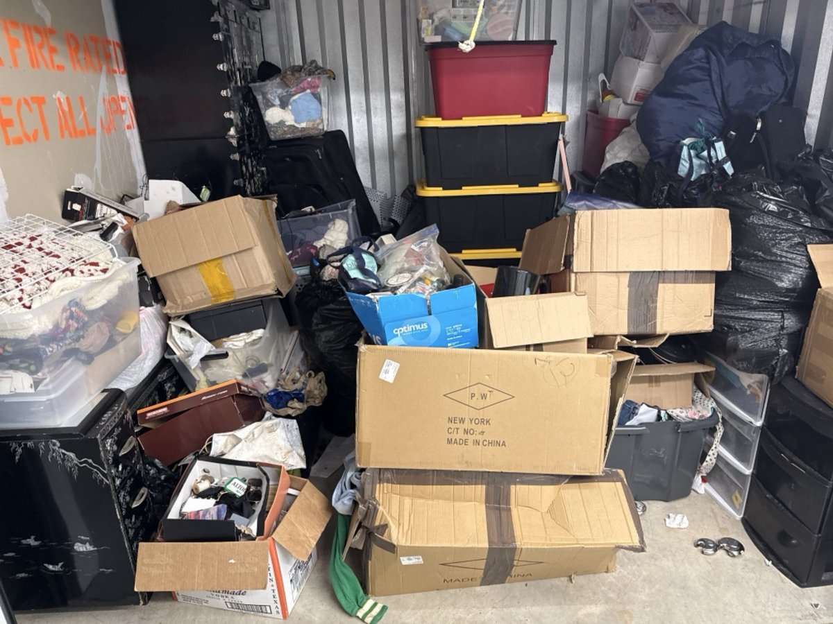 10 x 10 storage unit in Apex, NC