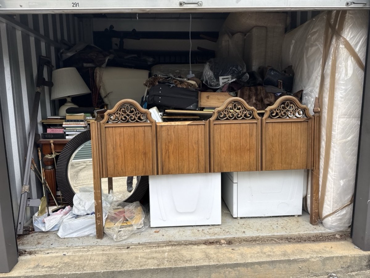 10 x 15 storage unit in Cary, NC