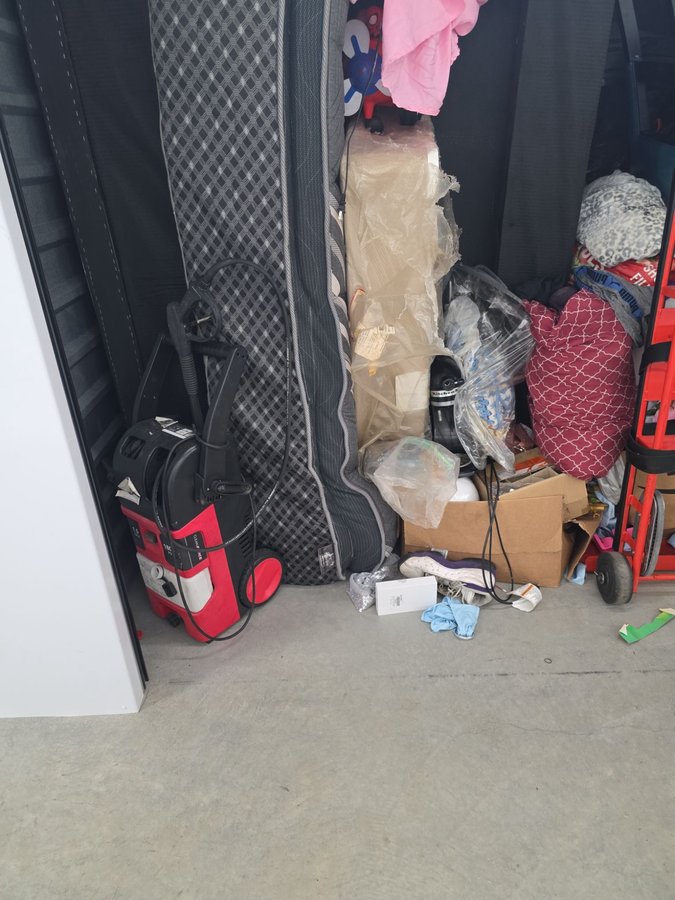 10 x 10 storage unit in Fuquay Varina, NC