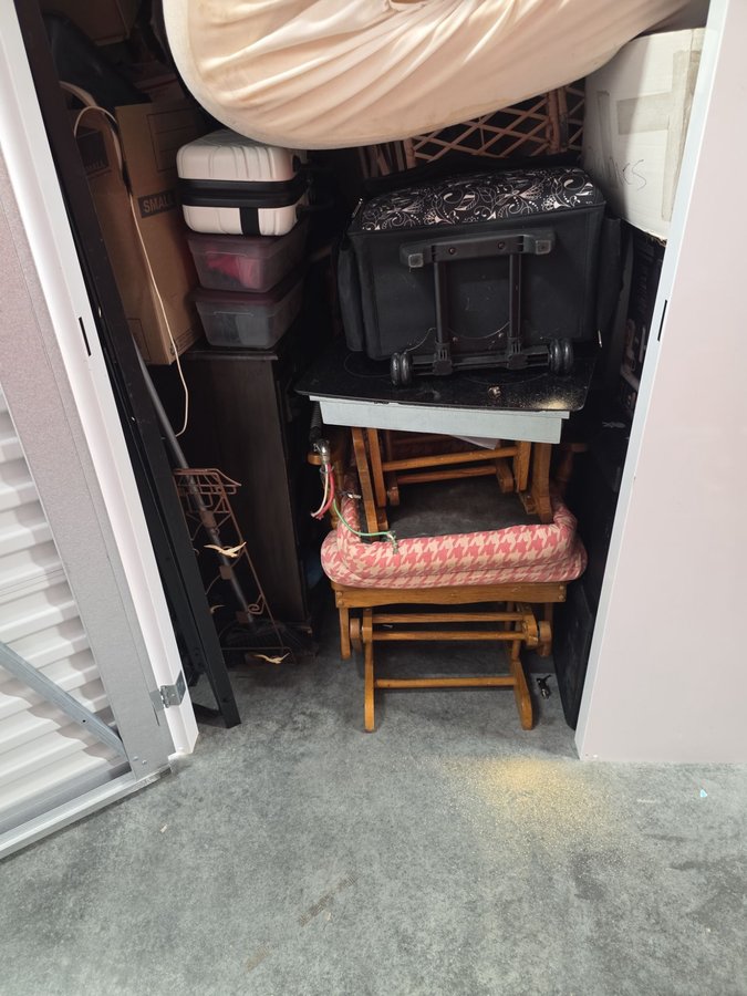 5 x 10 storage unit in Holly Springs, NC