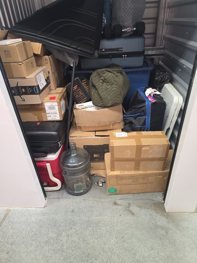 5 x 5 storage unit in Holly Springs, NC