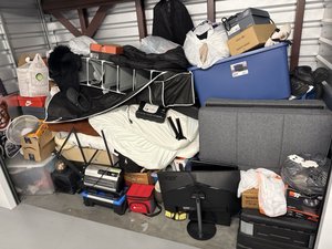 10 x 4 storage unit in Cary, NC