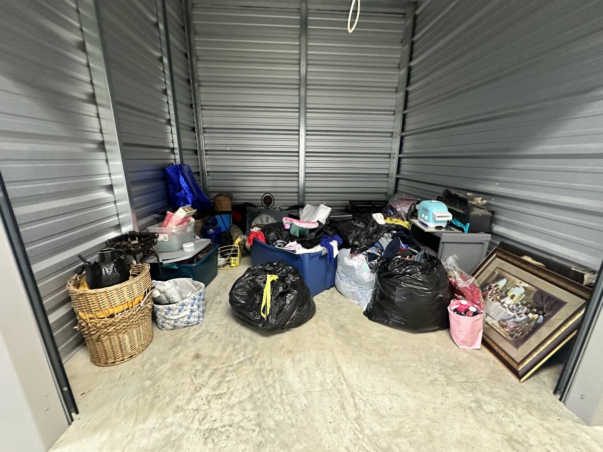 10 x 10 storage unit in Lucedale, MS