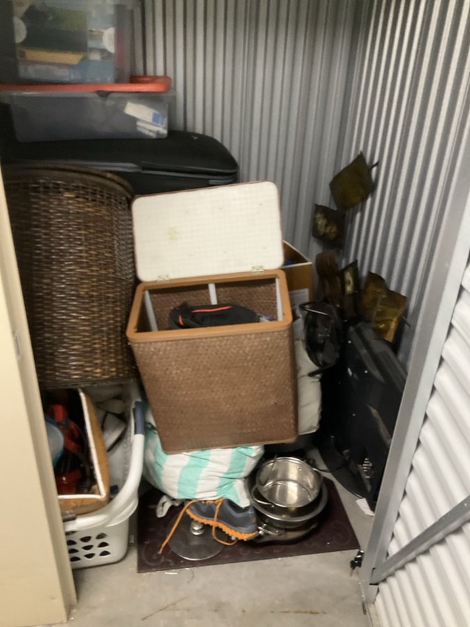 5 x 4 storage unit in Sarasota, FL