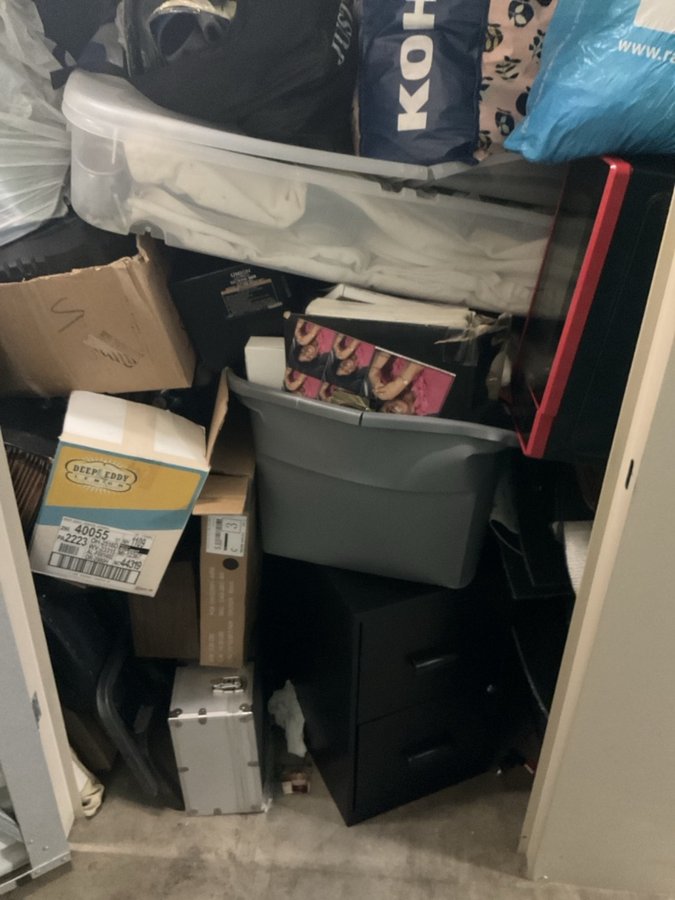 5 x 10 storage unit in Sarasota, FL
