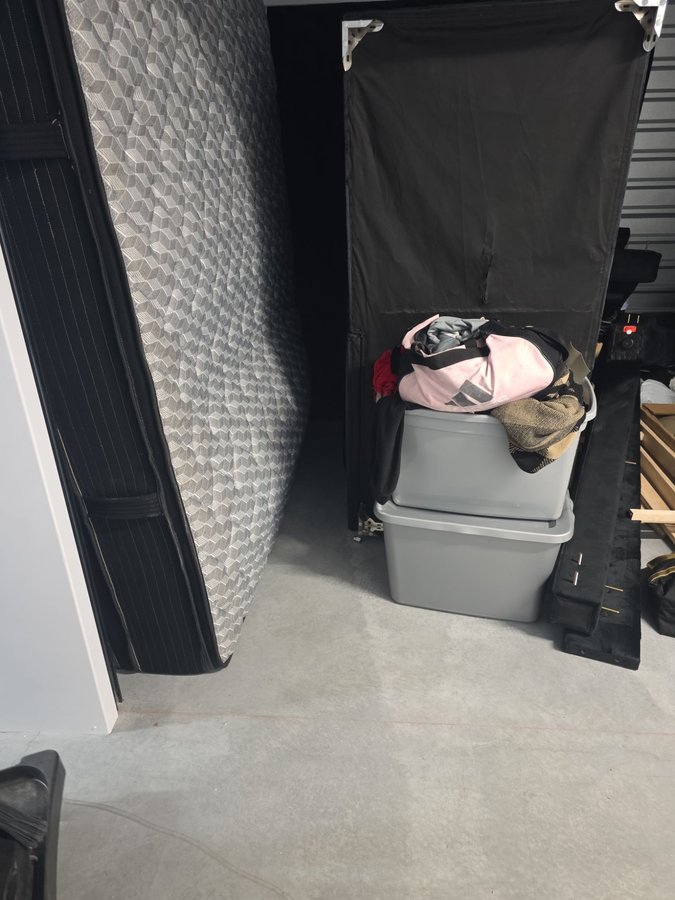 10 x 10 storage unit in Fuquay Varina, NC