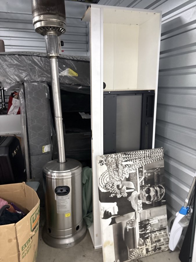 10 x 10 storage unit in Oak Forest, IL