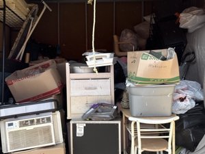 10 x 10 storage unit in East Hazel Crest, IL