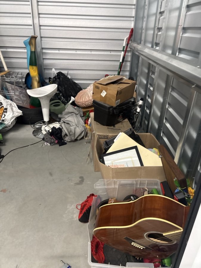 10 x 10 storage unit in Posen, IL