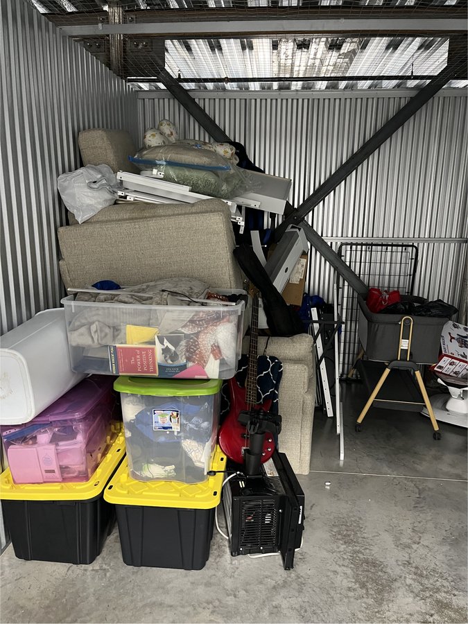10 x 15 storage unit in Livingsotn, NJ