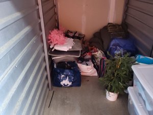 5 x 10 storage unit in Brandon, FL