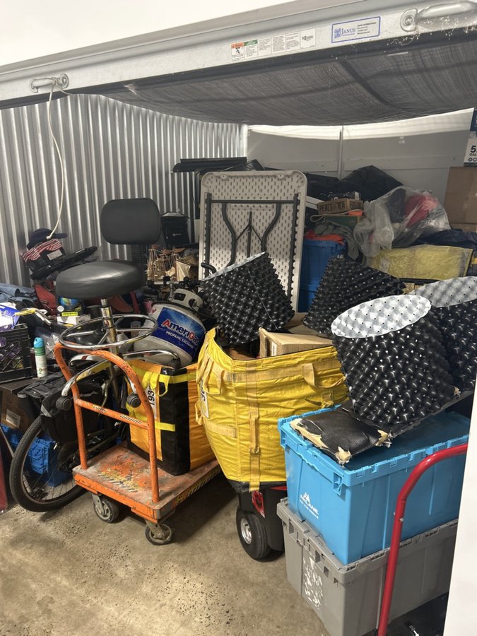 15 x 13 storage unit in Philadelphia, PA