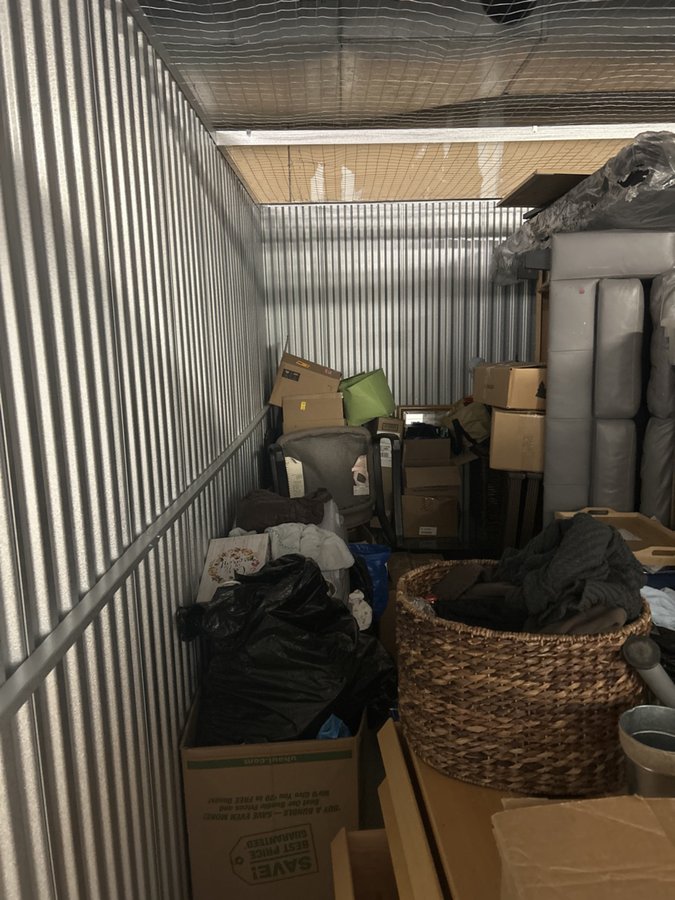 10 x 15 storage unit in Philadelphia, PA
