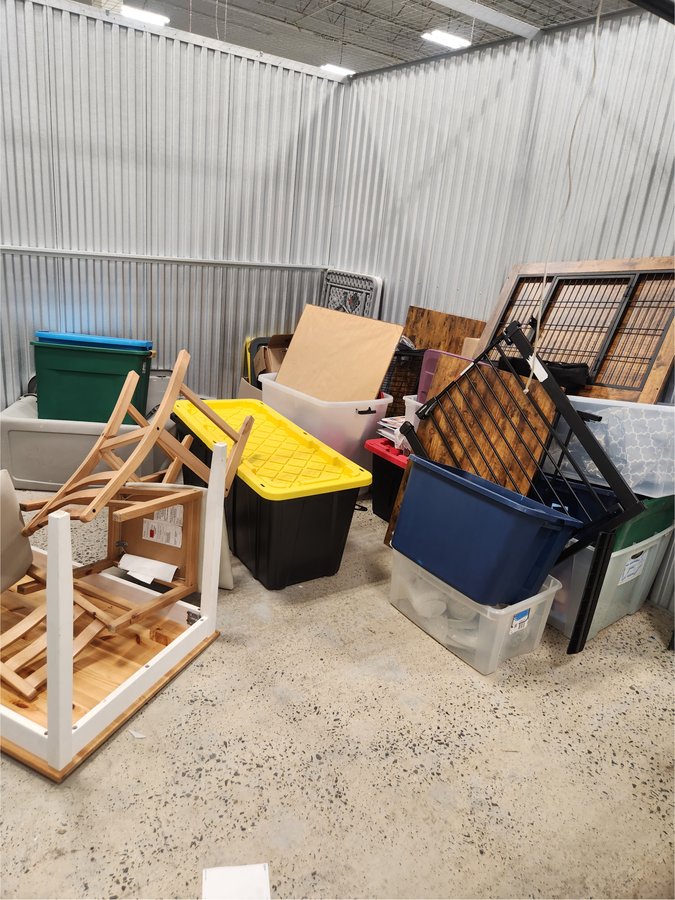 10 x 10 storage unit in Philadelphia, PA