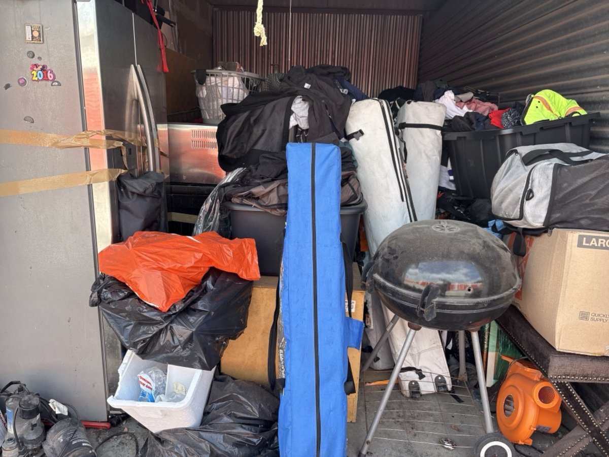 10 x 20 storage unit in East Hazel Crest, IL